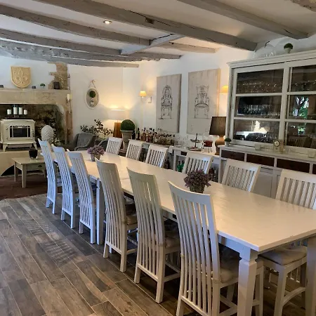 Bed & Breakfast Le Noyer 4*