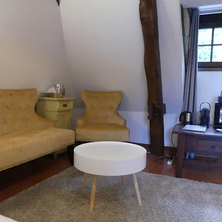 Le Noyer Bed and Breakfast