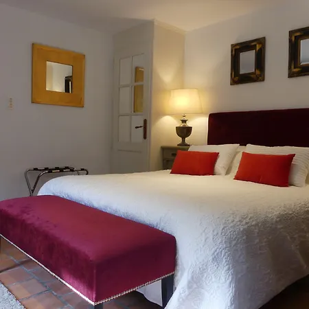 Bed and Breakfast Le Noyer 4*