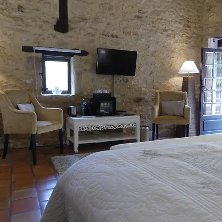 Bed and Breakfast Le Noyer 4*