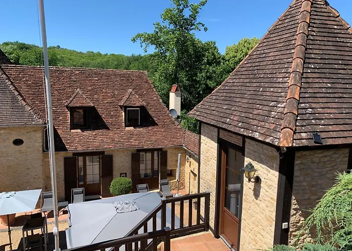 Le Noyer Bed and Breakfast