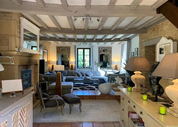 Le Noyer Bed & Breakfast