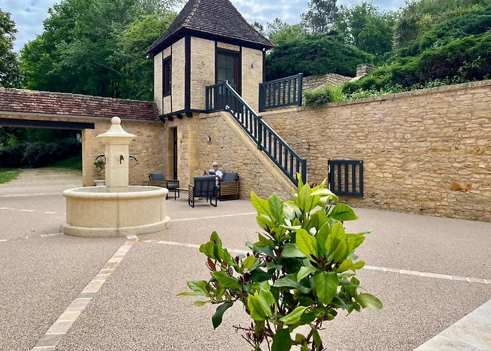 Le Noyer Bed & Breakfast 4*